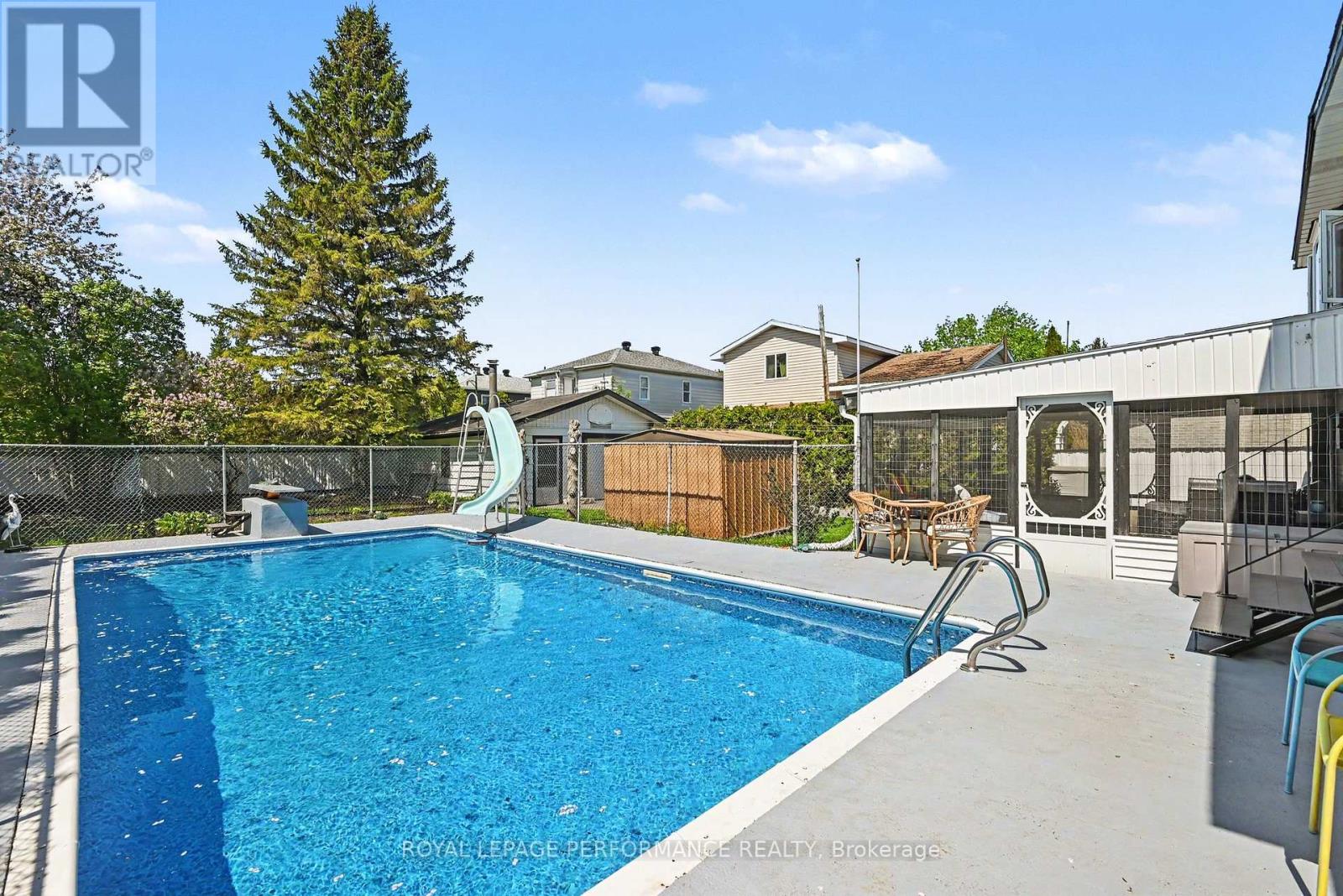 1540 GAGE AVENUE - 31