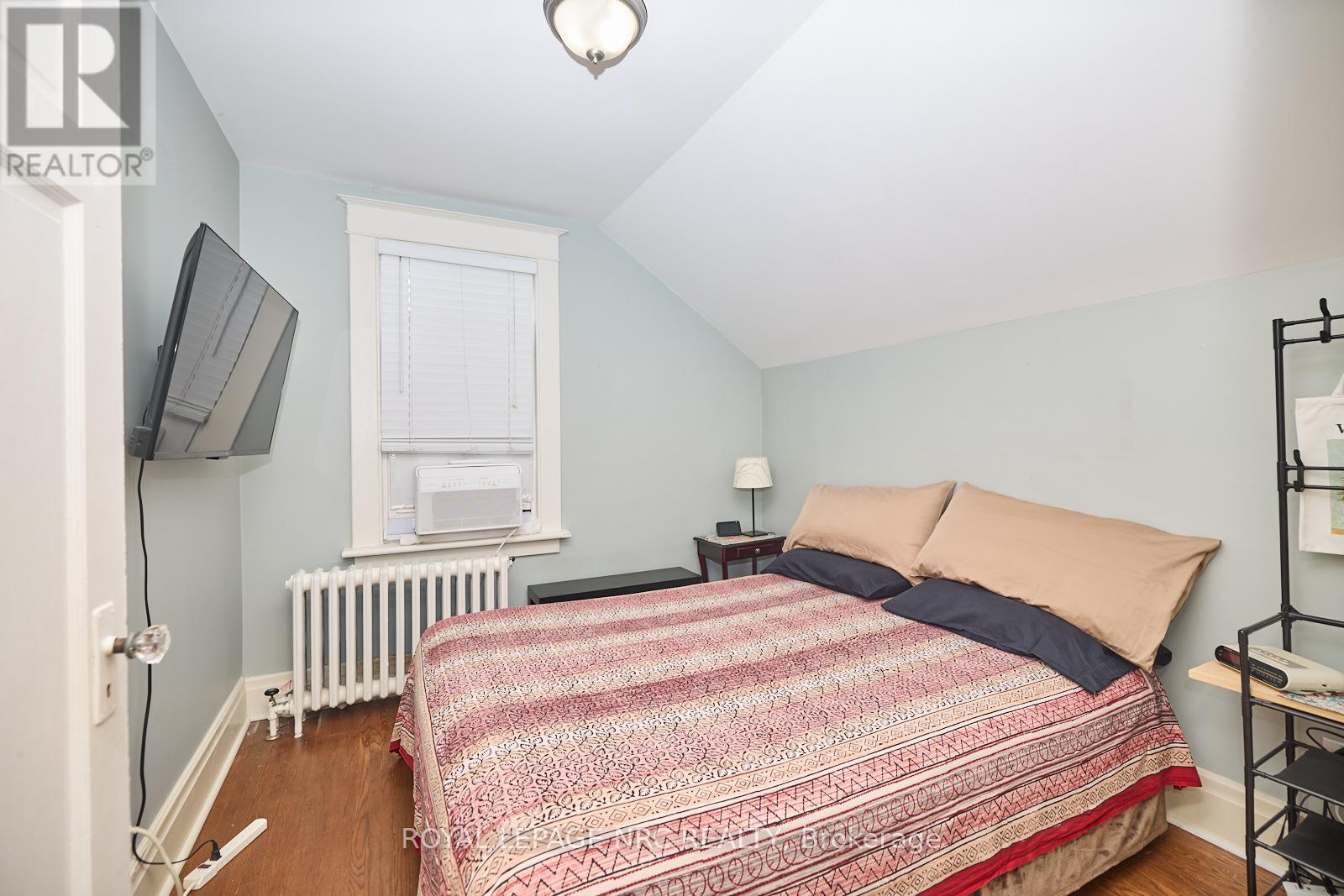 92 DUFFERIN STREET - 21