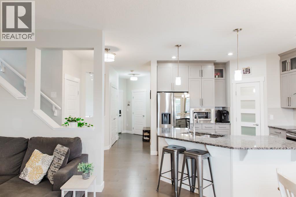 8877 85A Avenue - 7