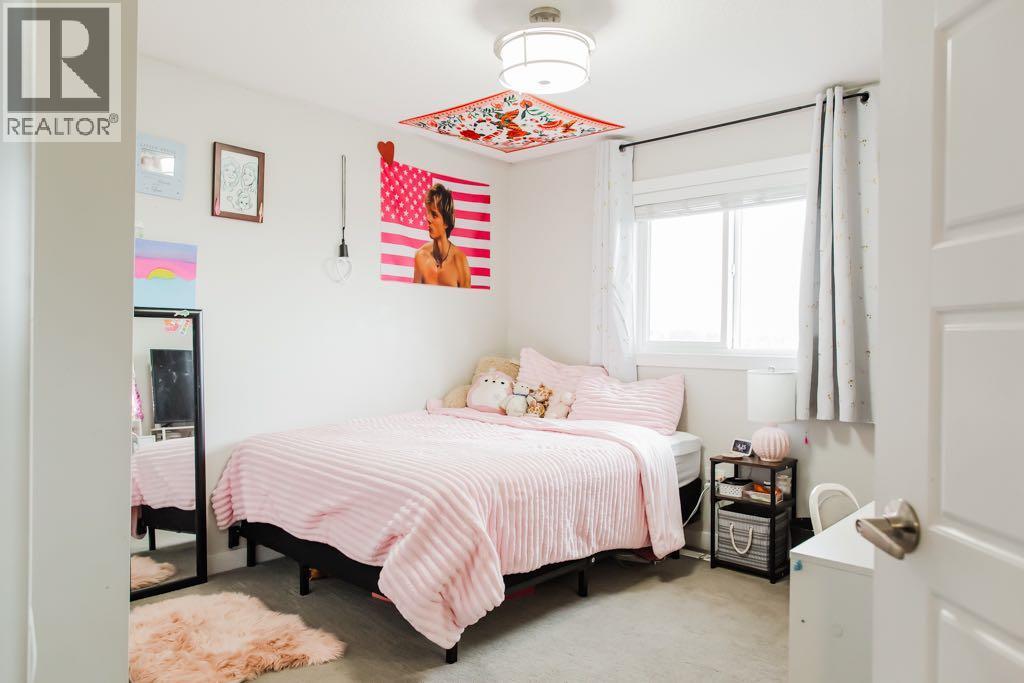 8877 85A Avenue - 22