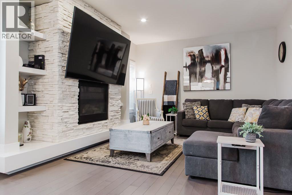 8877 85A Avenue - 17