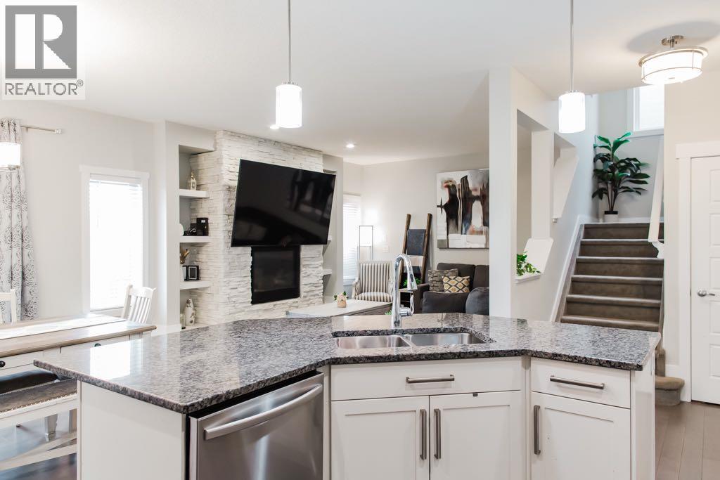 8877 85A Avenue - 12