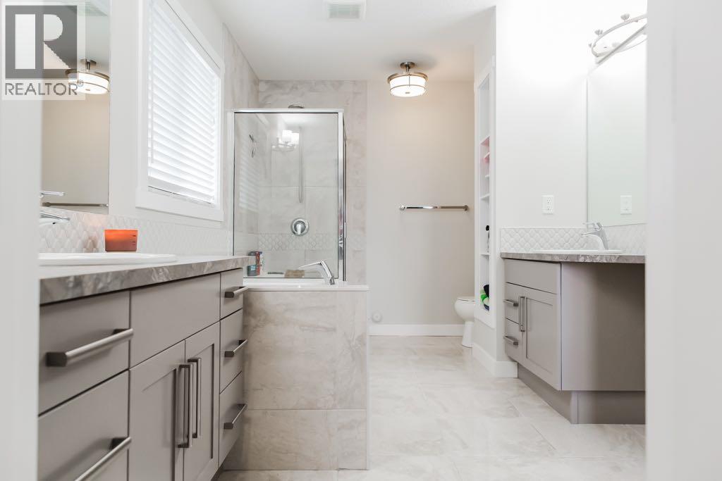 8877 85A Avenue - 29