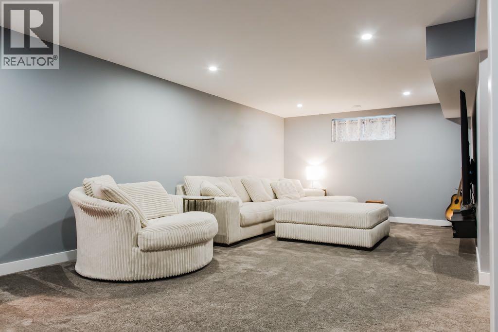 8877 85A Avenue - 37