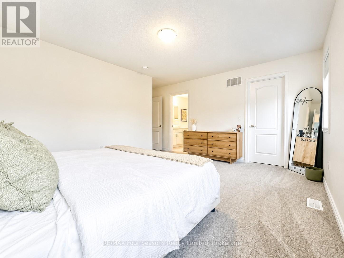 26 SHIPLEY AVENUE - 13