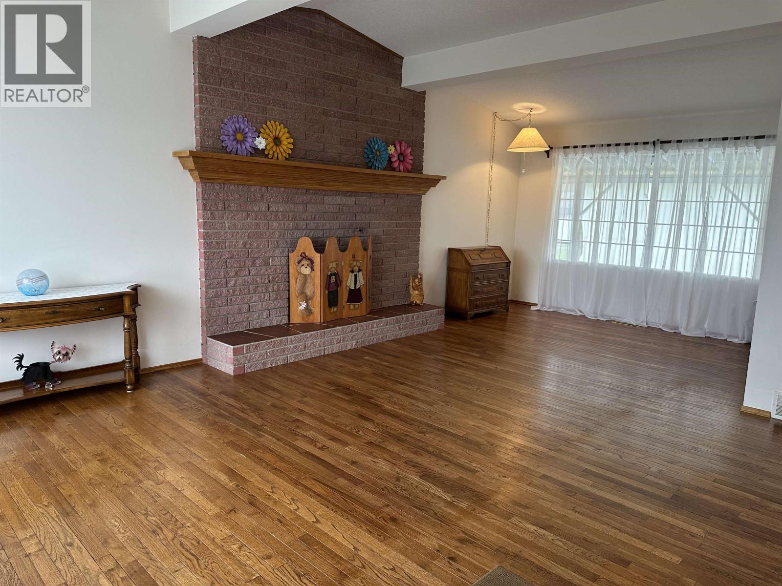 9616 106 AVENUE - 7