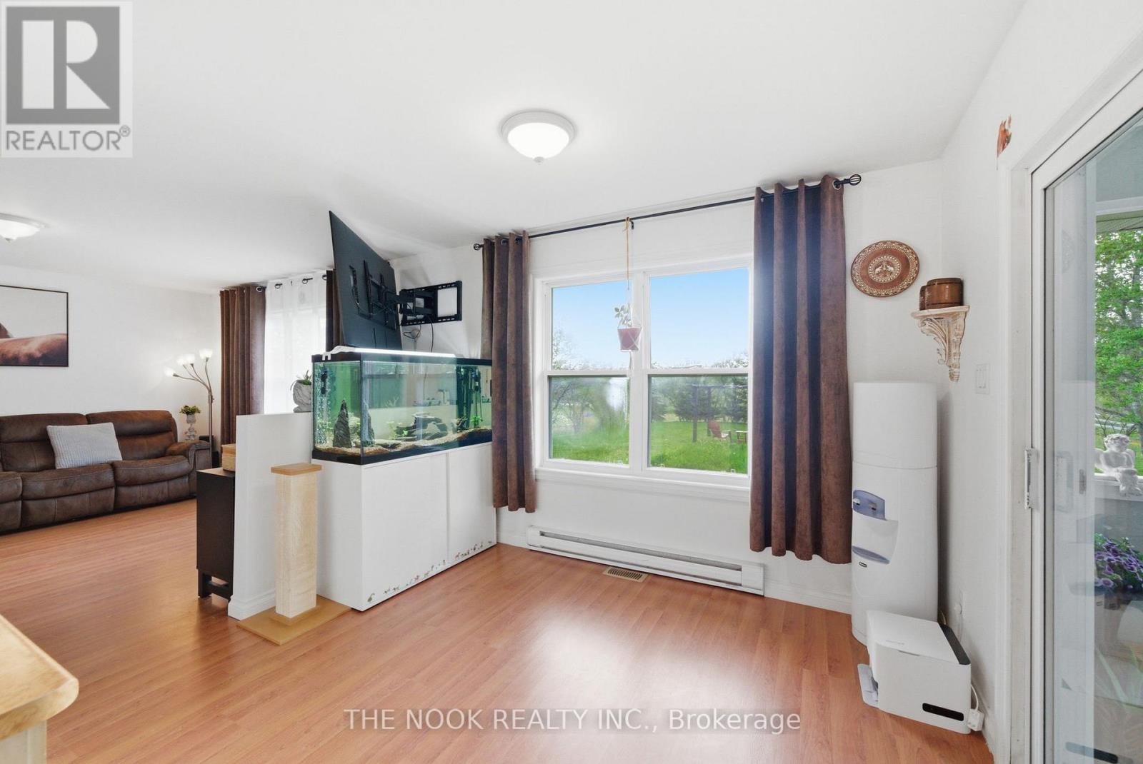 4 MCGILLIVRAY LANE - 9