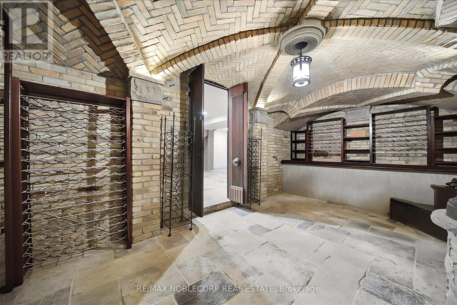 38 GLENROSE AVENUE - 39