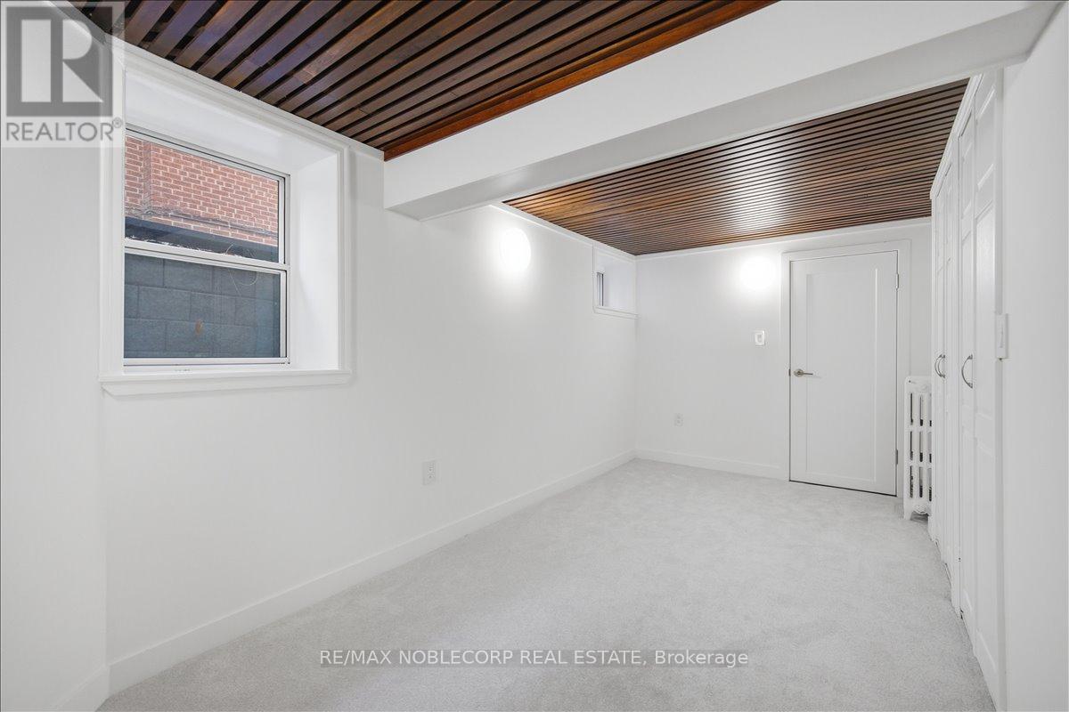 38 GLENROSE AVENUE - 42