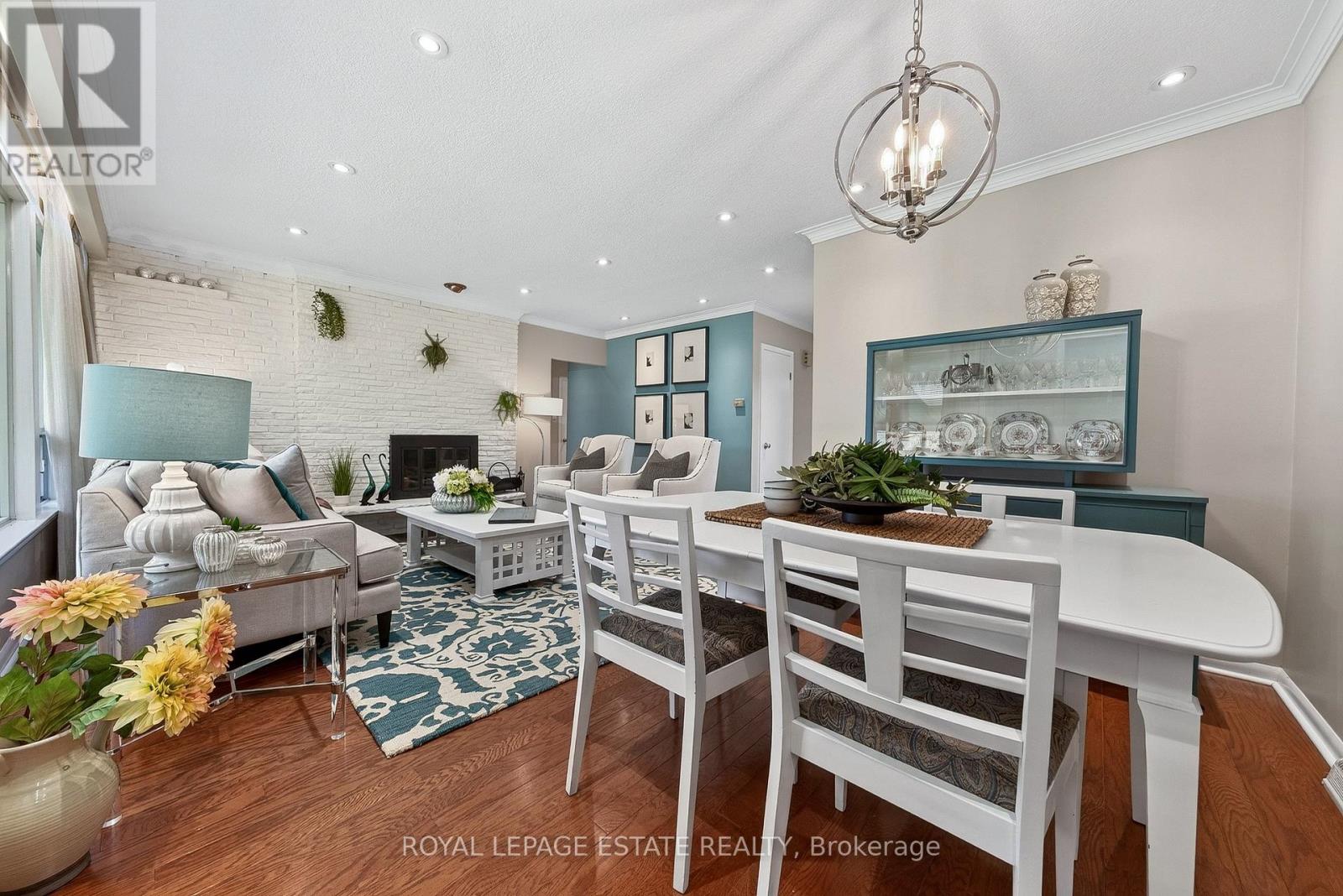 8 WALLBRIDGE COURT - 16
