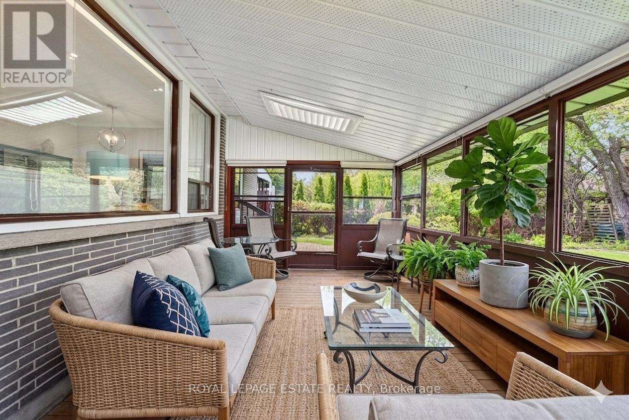 8 WALLBRIDGE COURT - 17