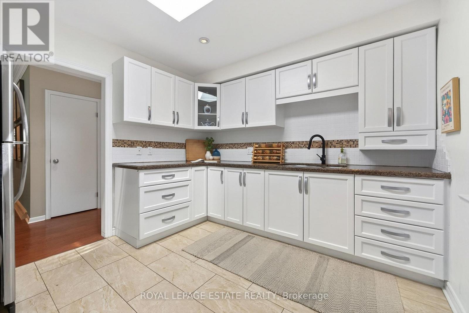 8 WALLBRIDGE COURT - 19