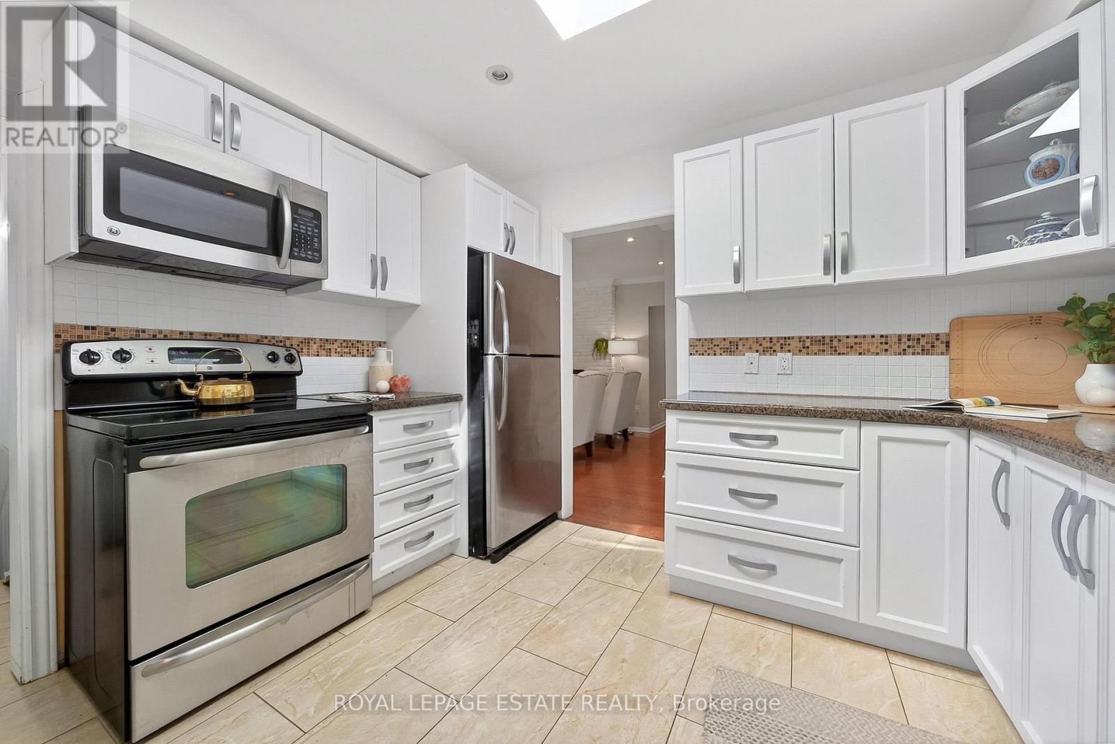 8 WALLBRIDGE COURT - 21