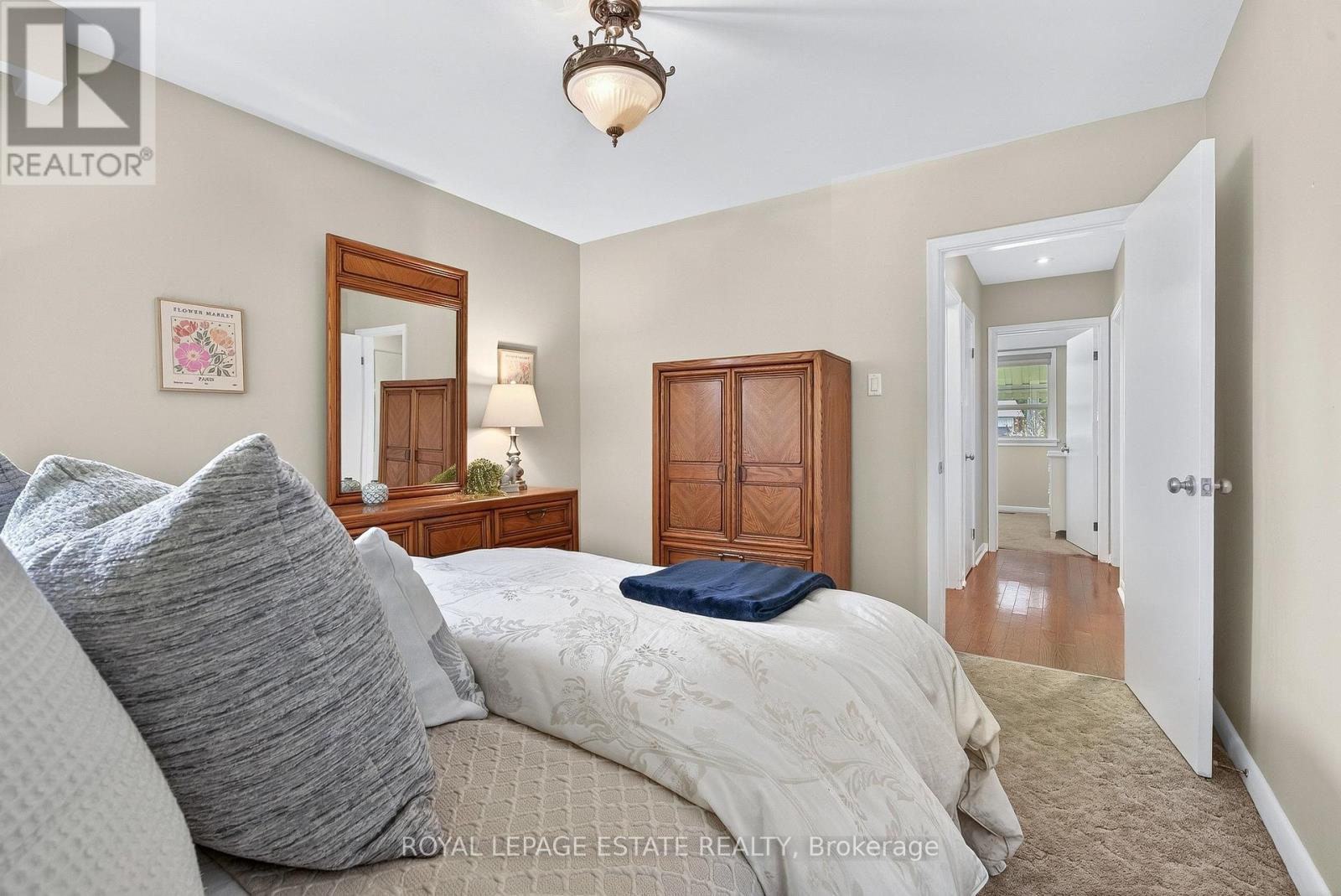 8 WALLBRIDGE COURT - 23