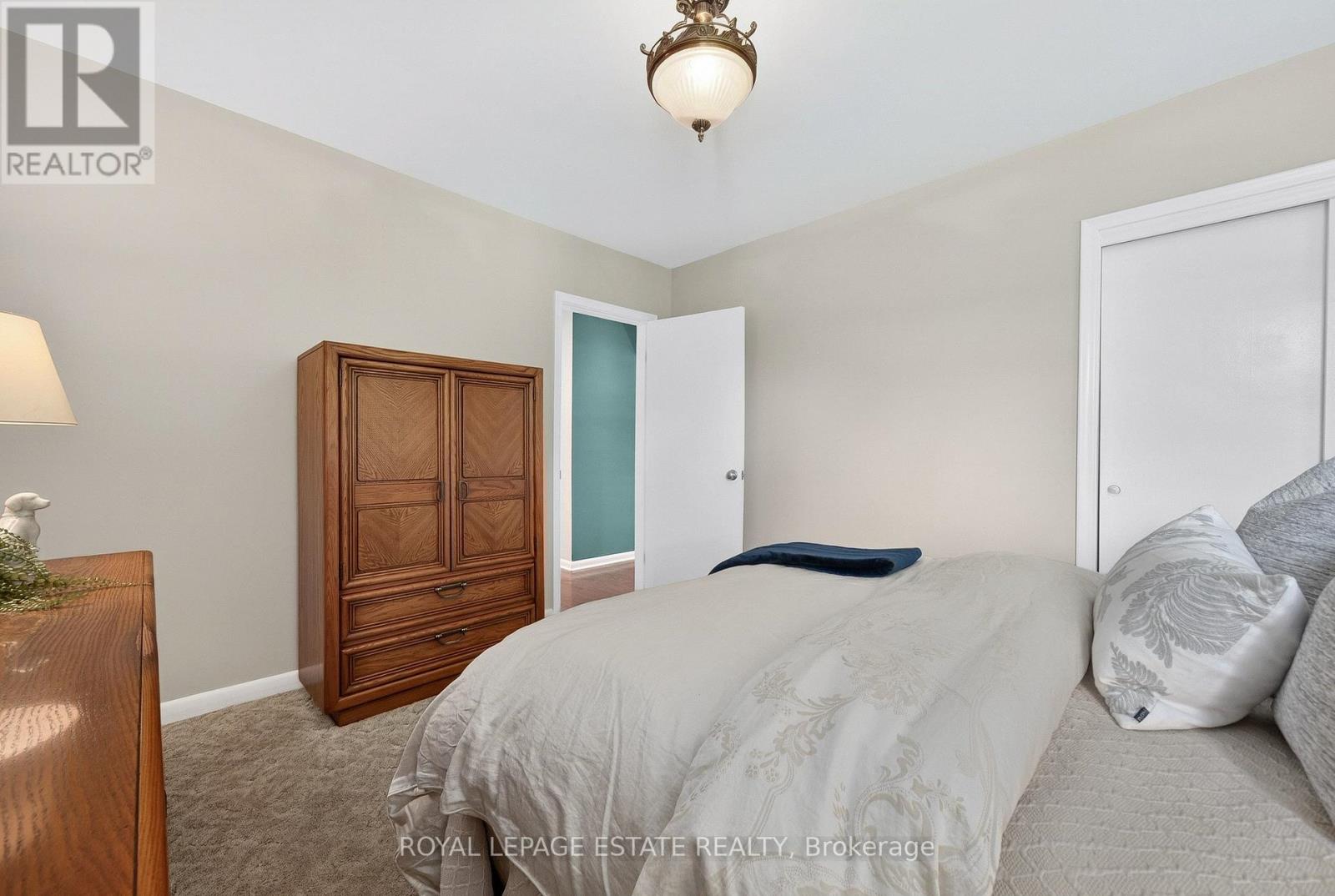 8 WALLBRIDGE COURT - 24