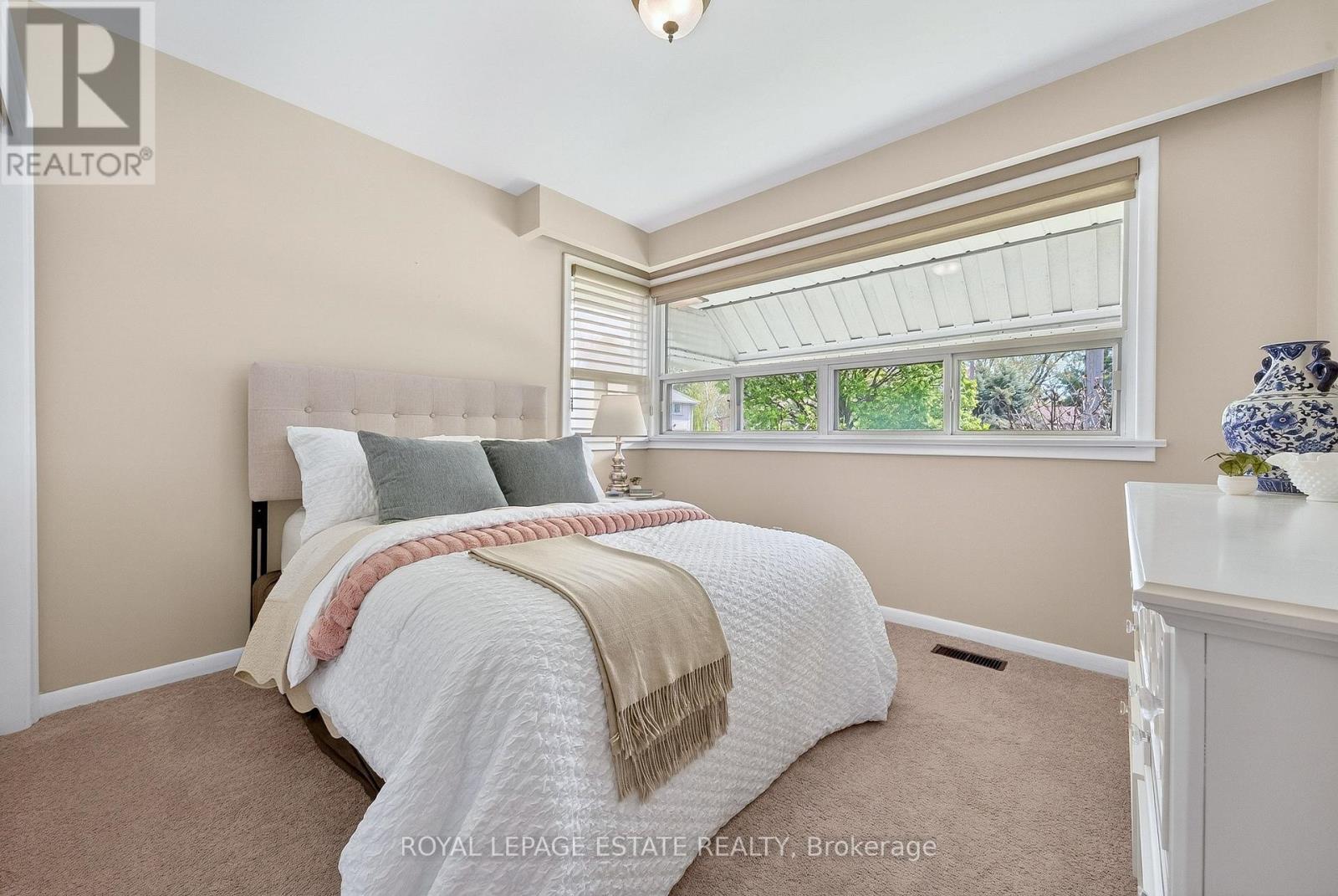 8 WALLBRIDGE COURT - 26
