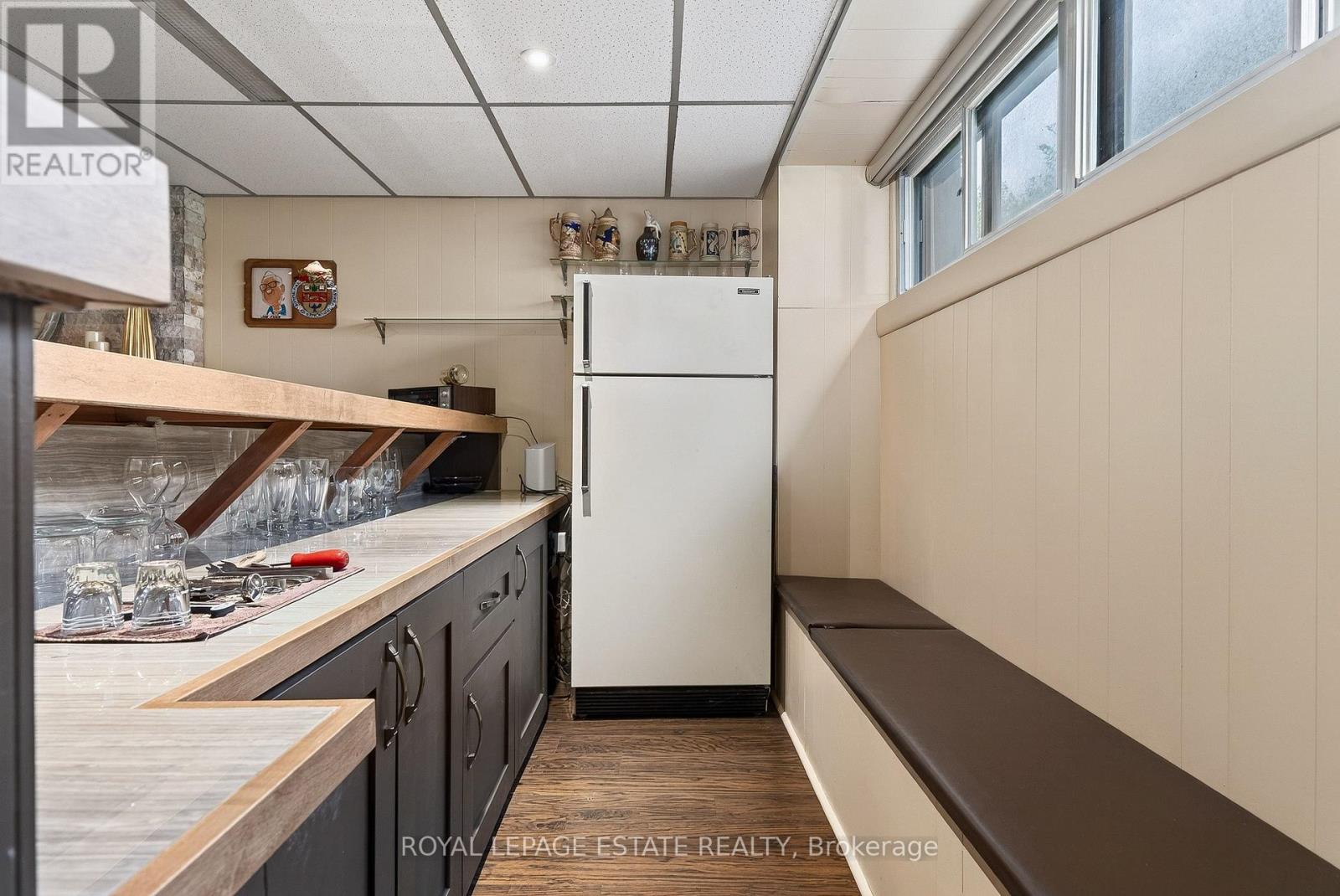 8 WALLBRIDGE COURT - 36