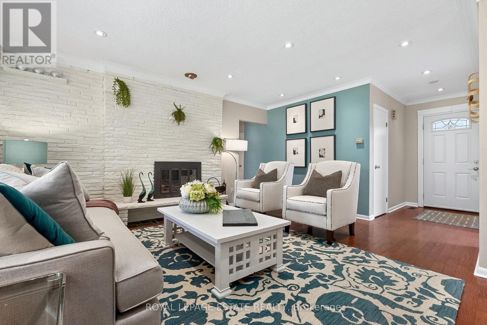 8 WALLBRIDGE COURT - 9