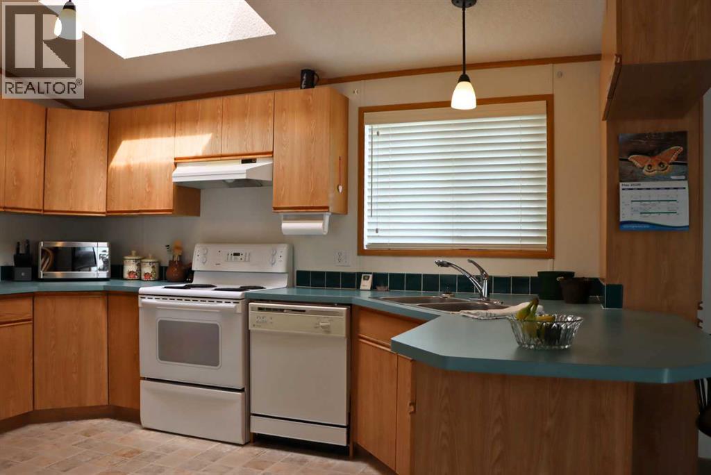5012 53 Street — photo 11