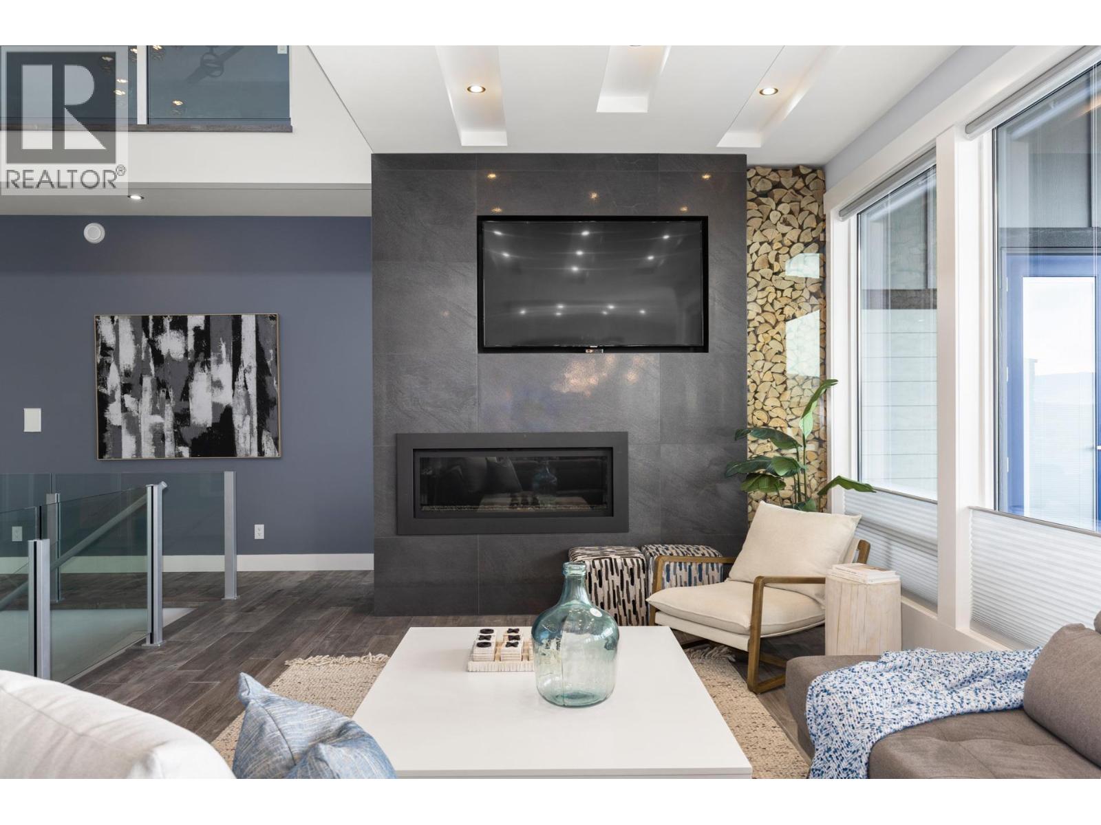  1088 Clarance Avenue, Kelowna