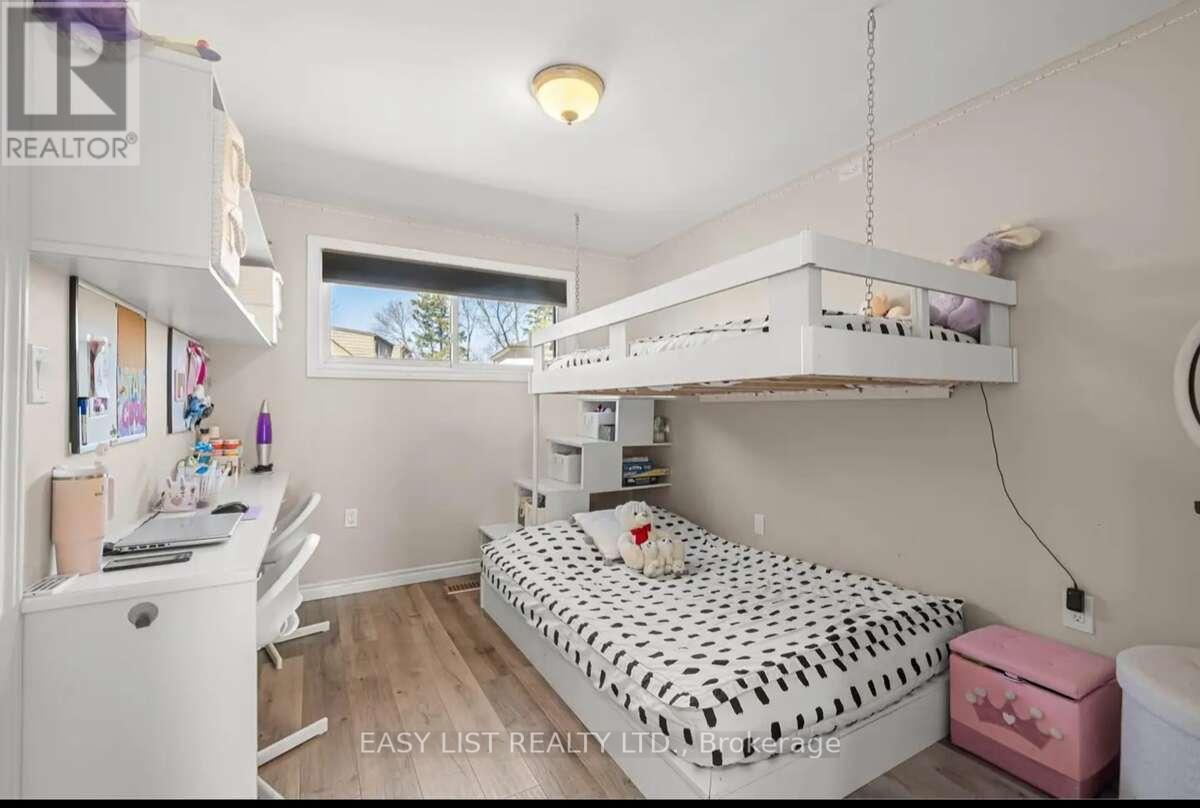 112 CLOVELLY ROAD - 11