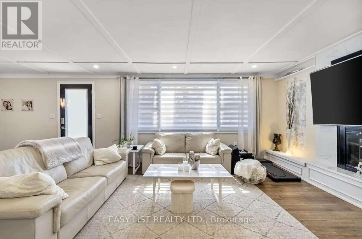 112 CLOVELLY ROAD - 2