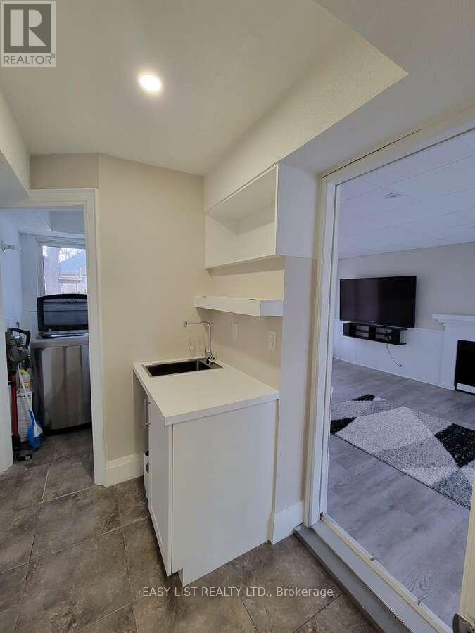 112 CLOVELLY ROAD - 20