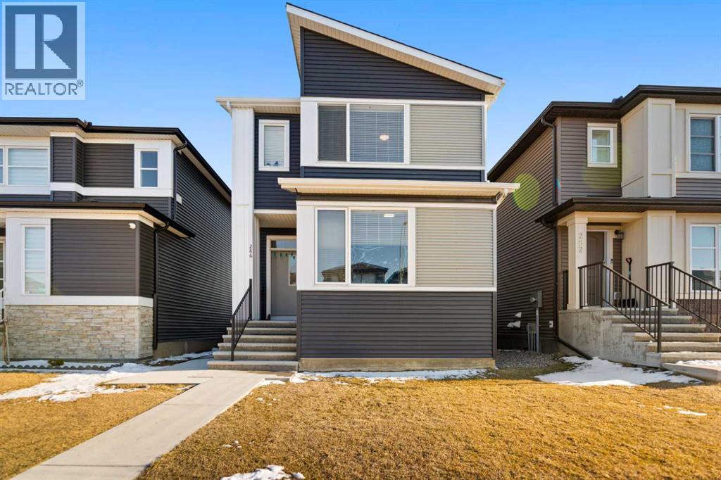 286 Cornerstone Crescent NE - 1