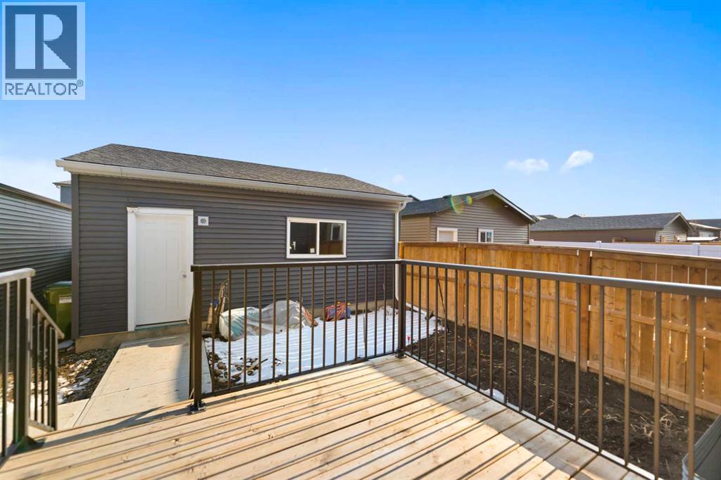 286 Cornerstone Crescent NE - 32