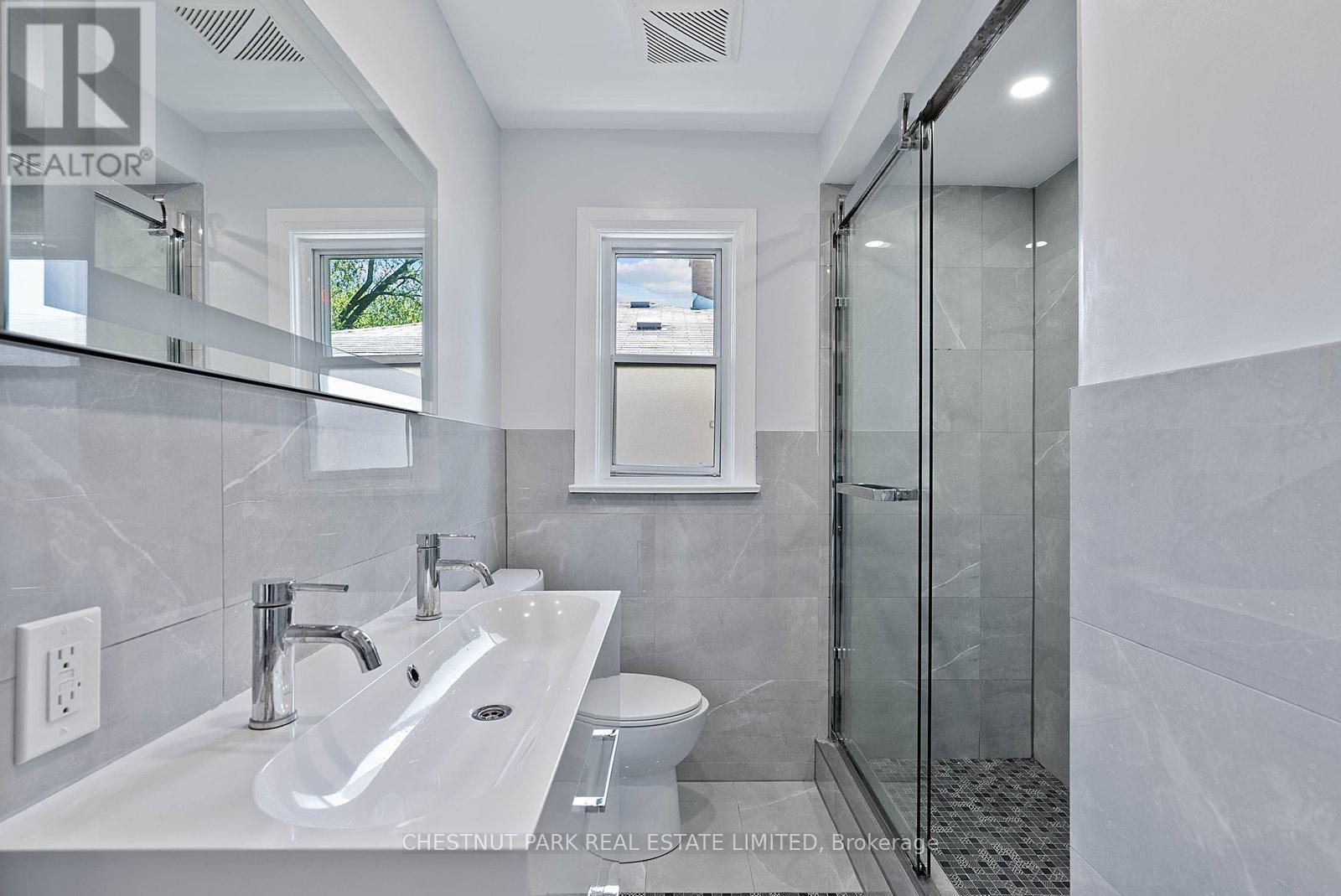 106 FITZGIBBON AVENUE - 29