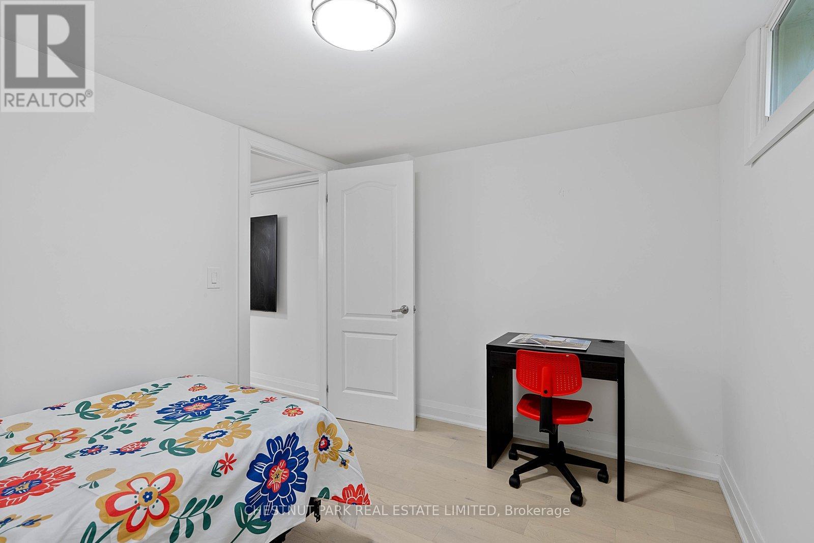 106 FITZGIBBON AVENUE - 40