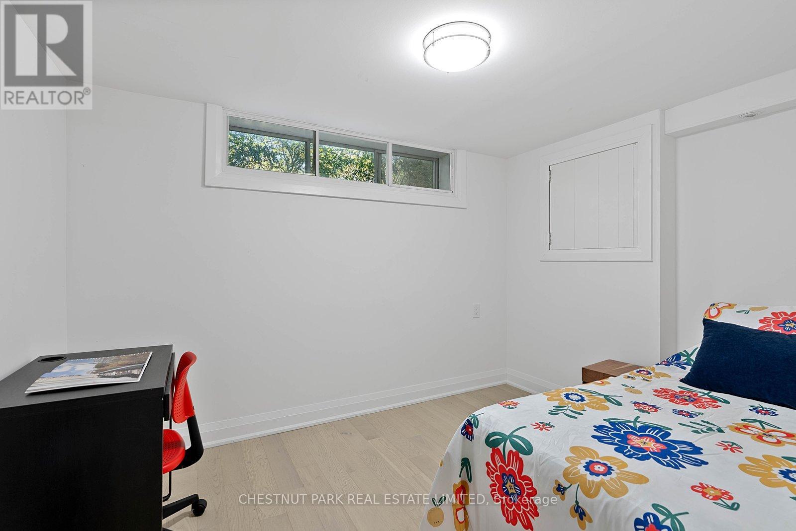 106 FITZGIBBON AVENUE - 38