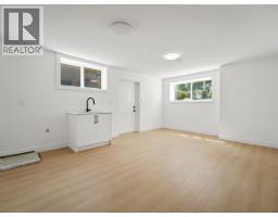 2 6885 Aubrey Street, Burnaby, BC V5B2E4 Photo 18