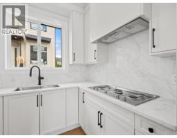 2 6885 Aubrey Street, Burnaby, BC V5B2E4 Photo 8