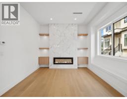 2 6885 Aubrey Street, Burnaby, BC V5B2E4 Photo 9