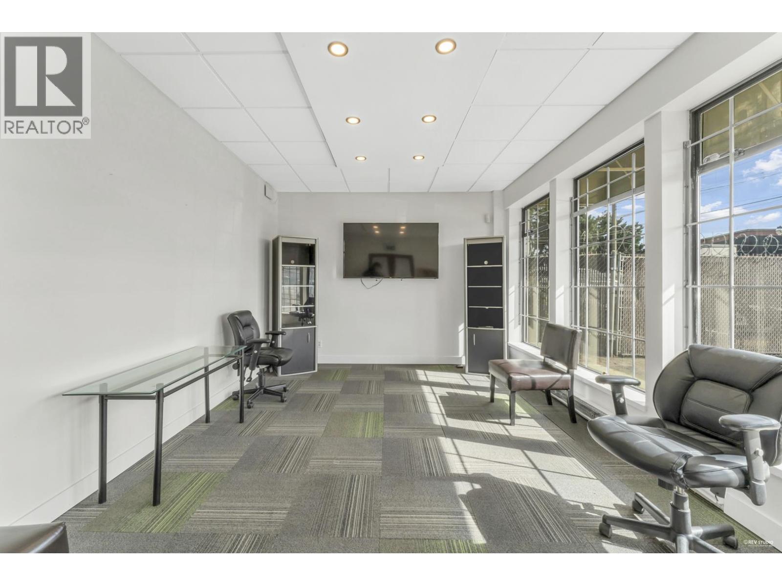 1520 RICHMOND STREET — photo 3