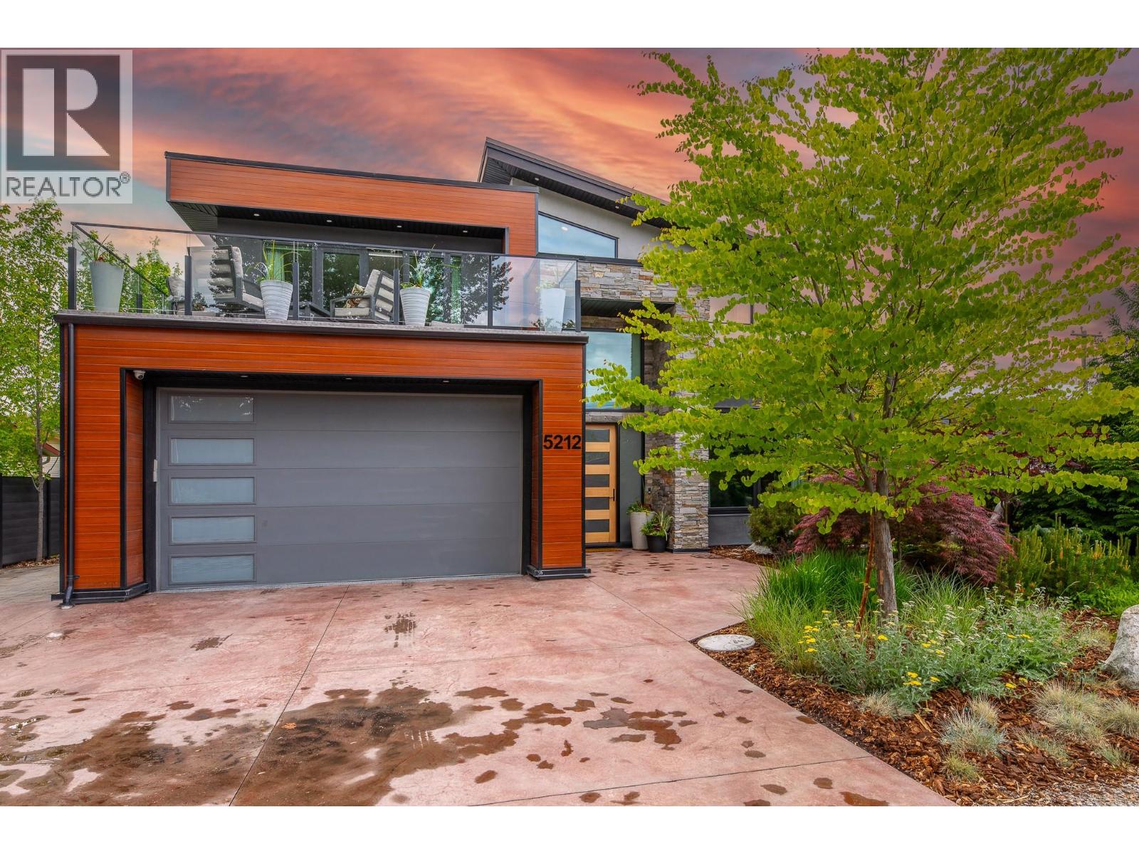 5212 WOODS Avenue, Summerland