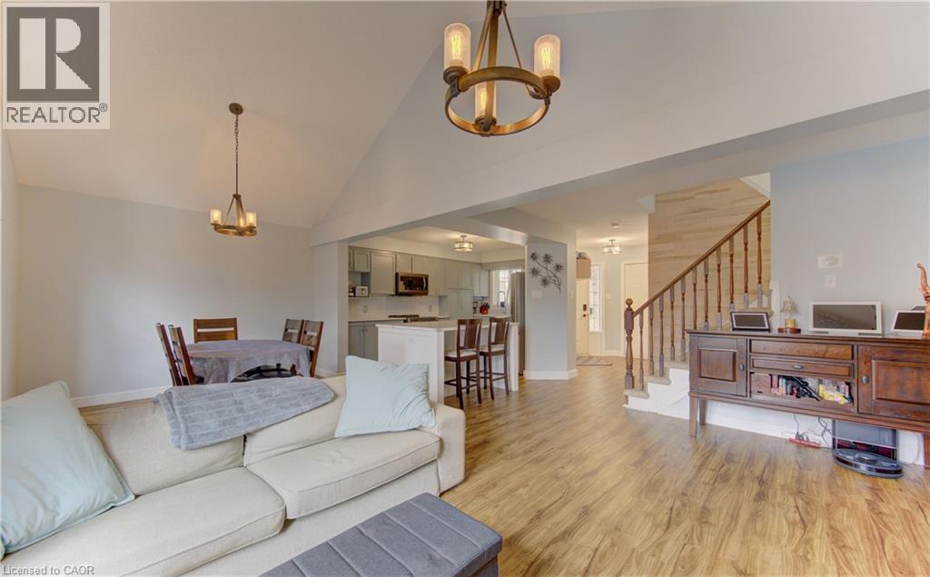 512 HIDDEN CREEK Drive - 16