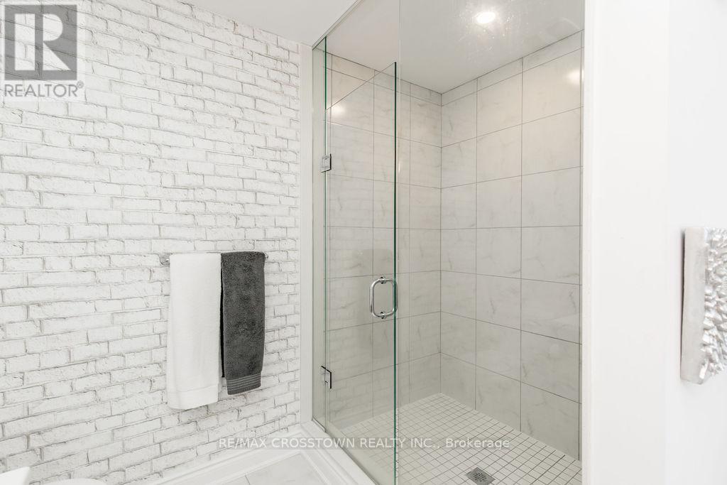 11 MIDDLETON DRIVE - 28