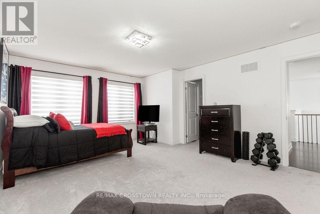 11 MIDDLETON DRIVE - 36