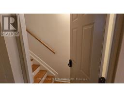Upper - 279 Cornelius Parkway, Toronto, ON M3K1T6 Photo 8
