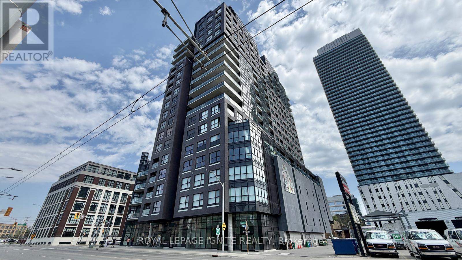 #1712 1 VICTORIA STREET - 1