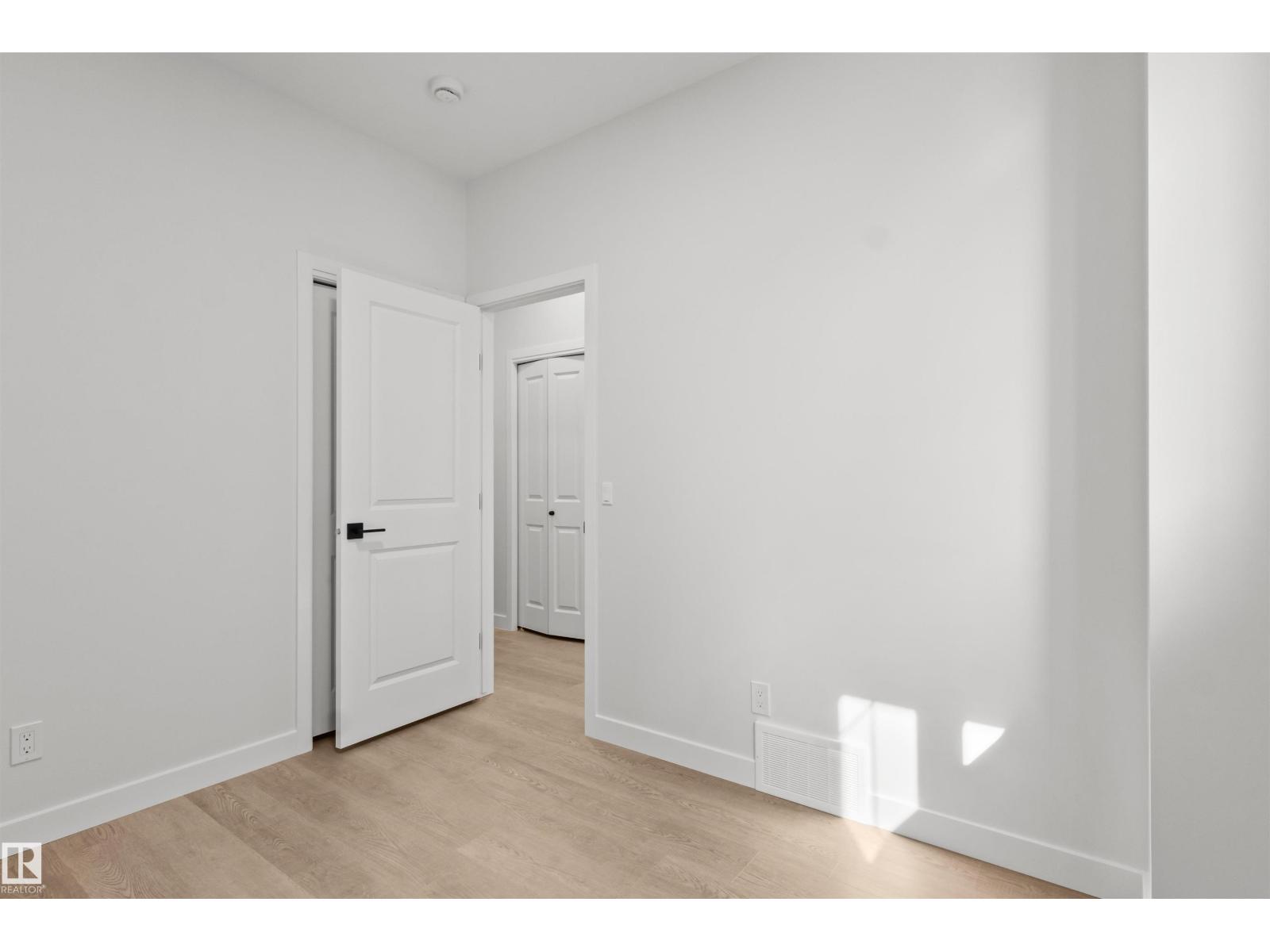 3408 126 ST SW - 14