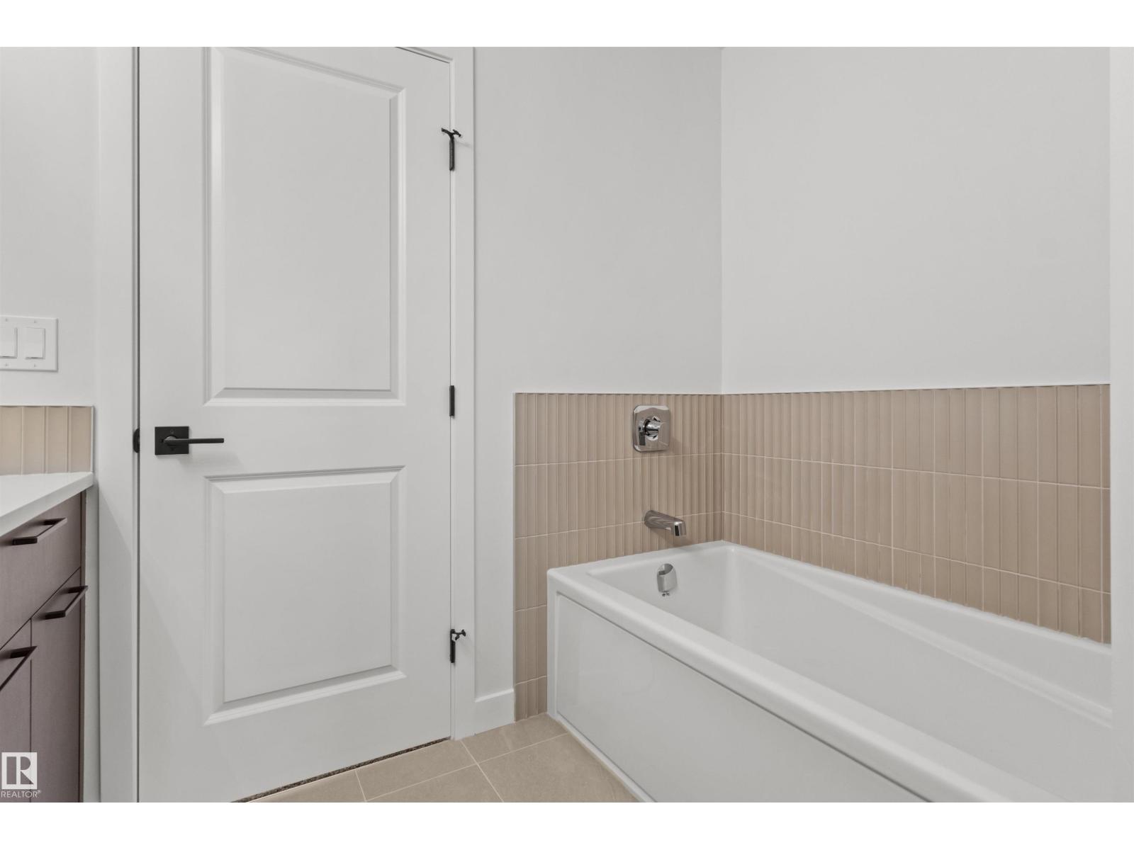 3408 126 ST SW - 32