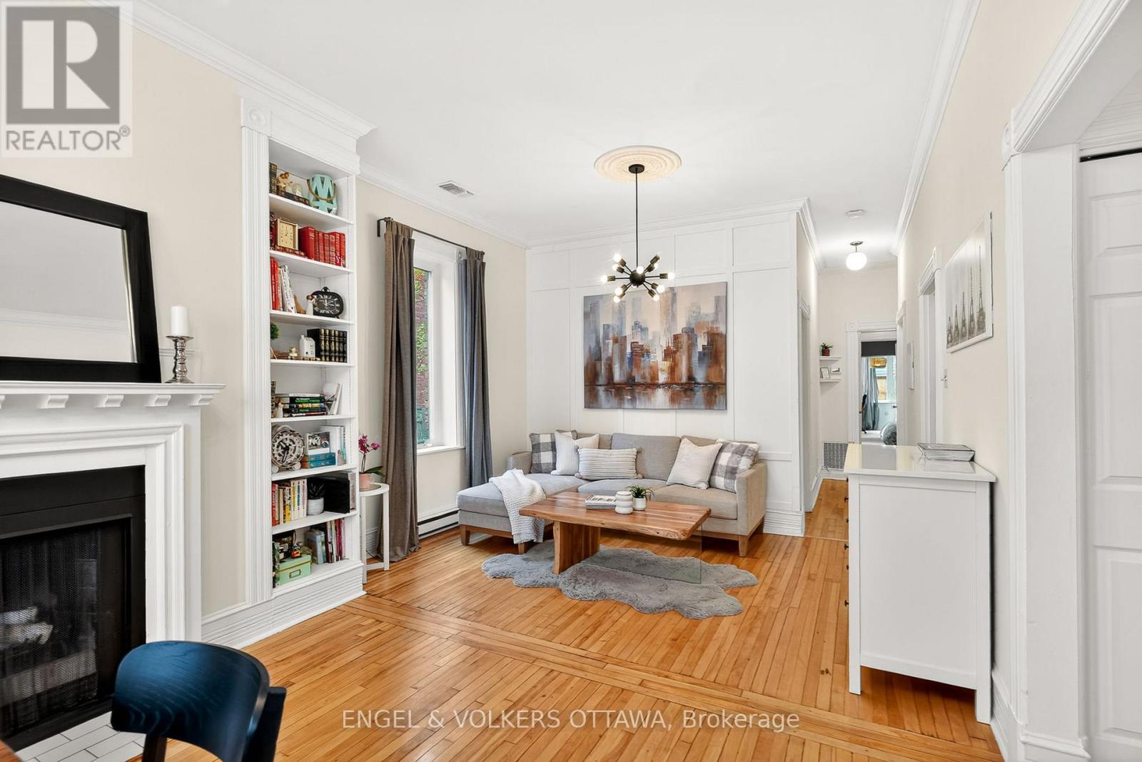 #APT. 2 320 WAVERLEY STREET W - 10