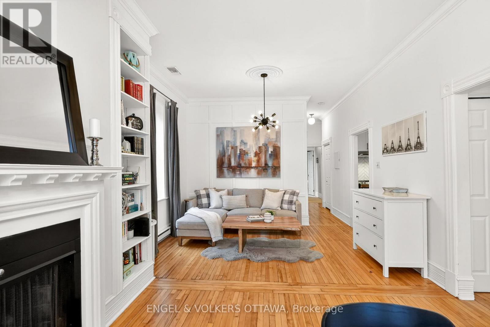 #APT. 2 320 WAVERLEY STREET W - 8