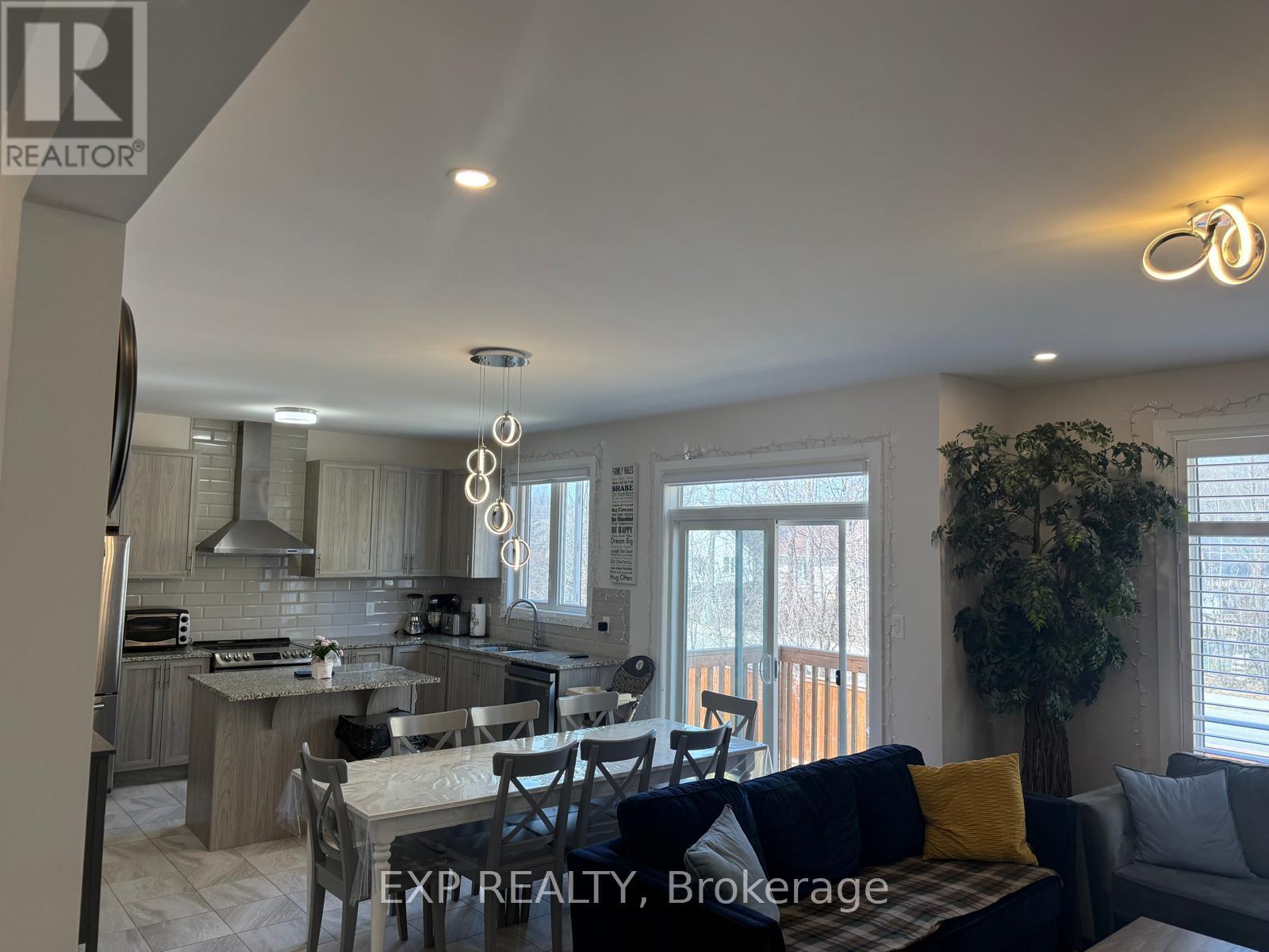 138 RYLAND STREET E - 7