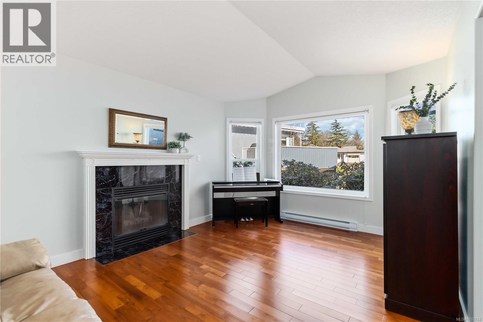 4120 Ambassy Pl - 5
