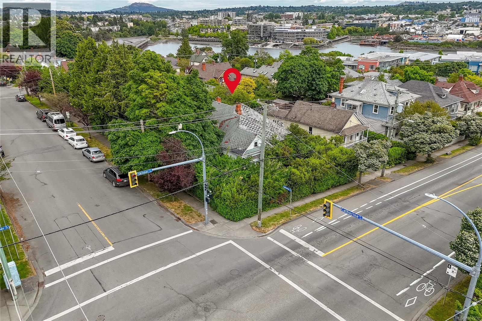 225 Skinner St SE - 5