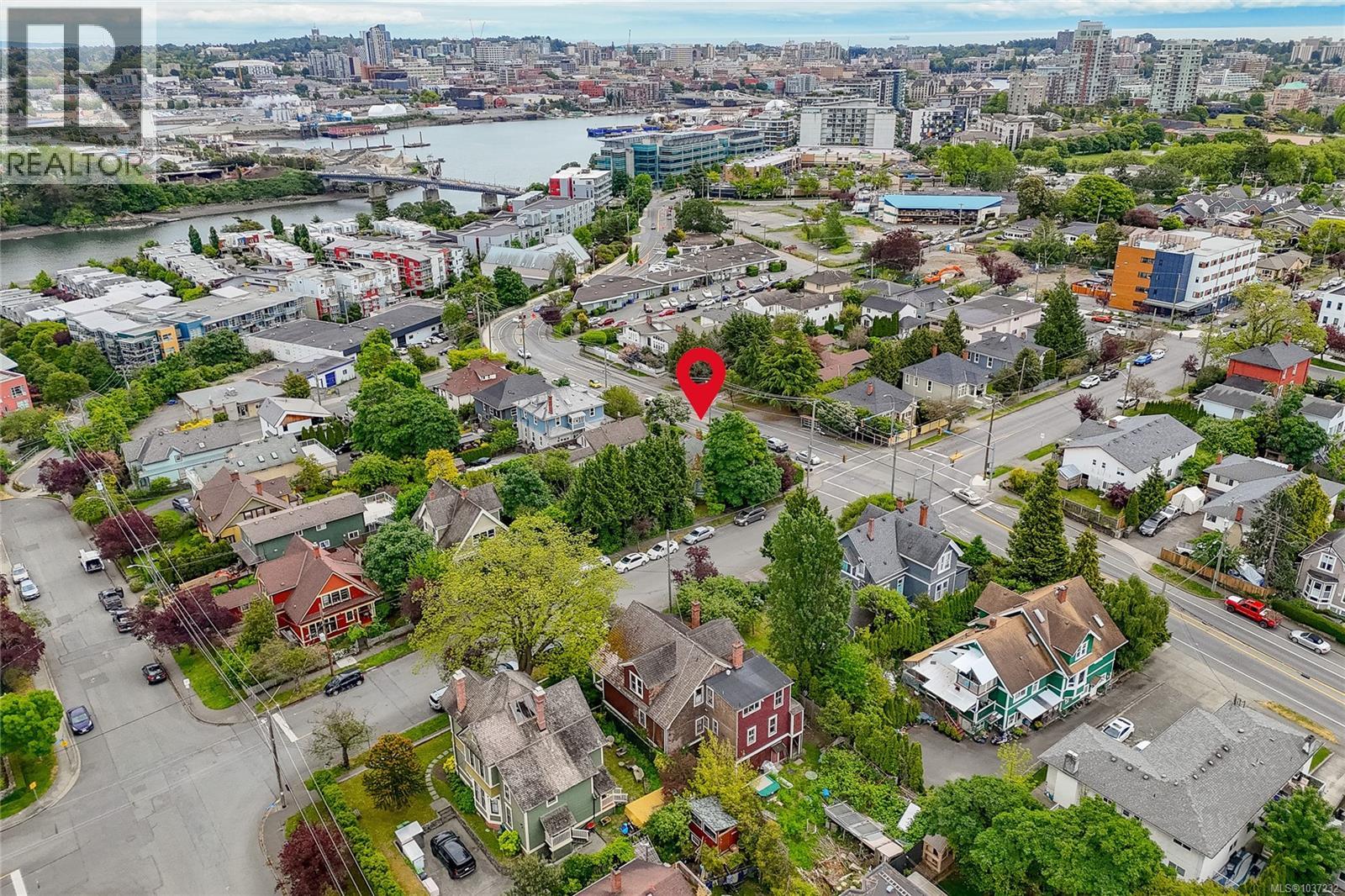 225 Skinner St SE - 8